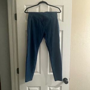 Halara Flex™ Crossover Washed Denim Leggings w/ Pockets | Size M Ocean Blue